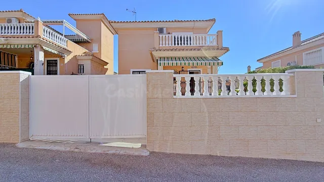 Villa 4 habitaciones 198m² en venta - Orihuela - foto 2