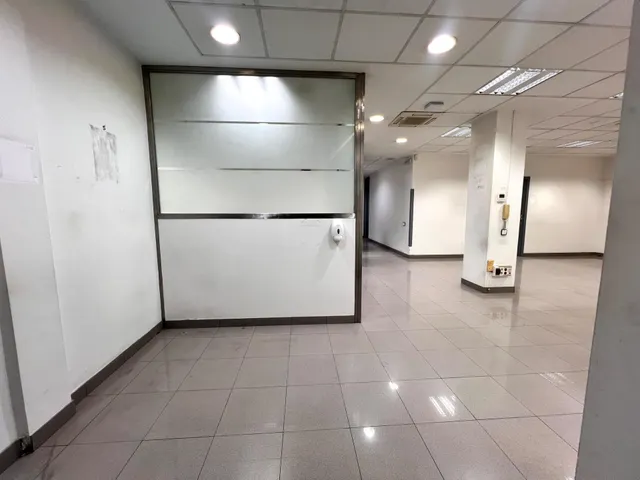 Local en venta en Calle de l'Alguer — 8