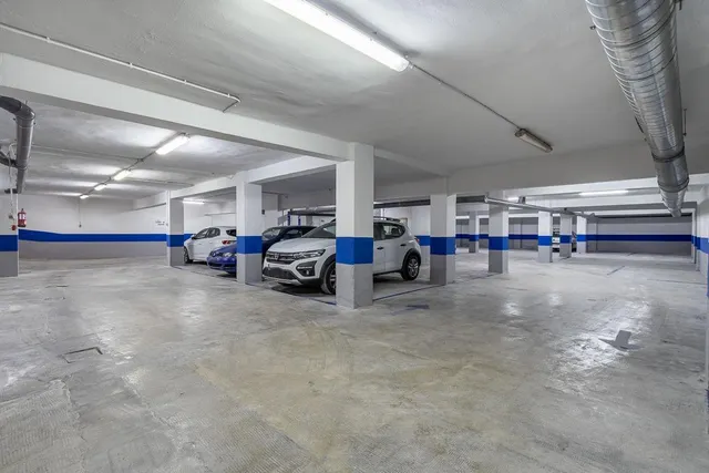 PARKING DE 30 PLAZAS EN PLENO CENTRO DE GRANADA — 6