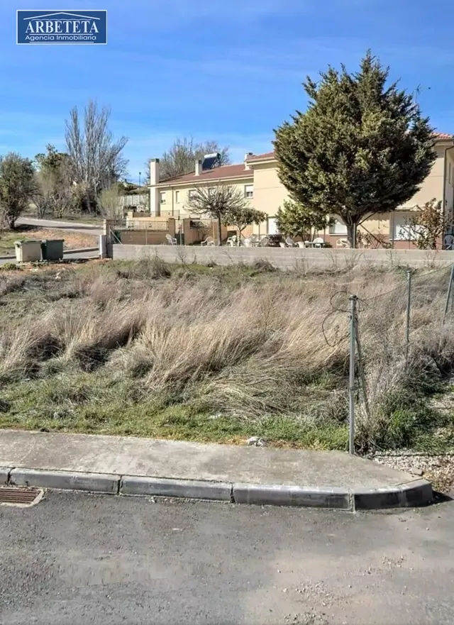INMOBILIARIA ARBETETA VENDEPARCELA URBANA URBANIZABLE EN HOR - foto 4