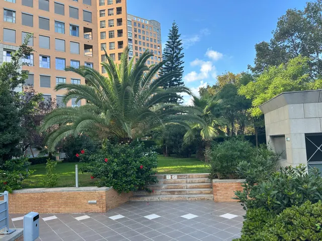 Piso de 3 habitaciones con piscina y garaje junto a Ciudad de las Artes — 18