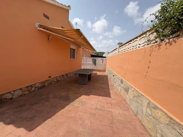 Encantadora Casa Reformada en Peñiscola con Vistas y Piscina Comunitaria — 23