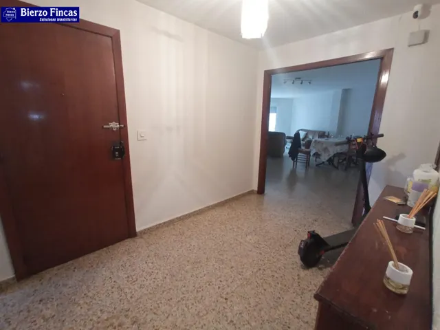 SE VENDE AMPLIO PISO EN PONFERRADA — 37