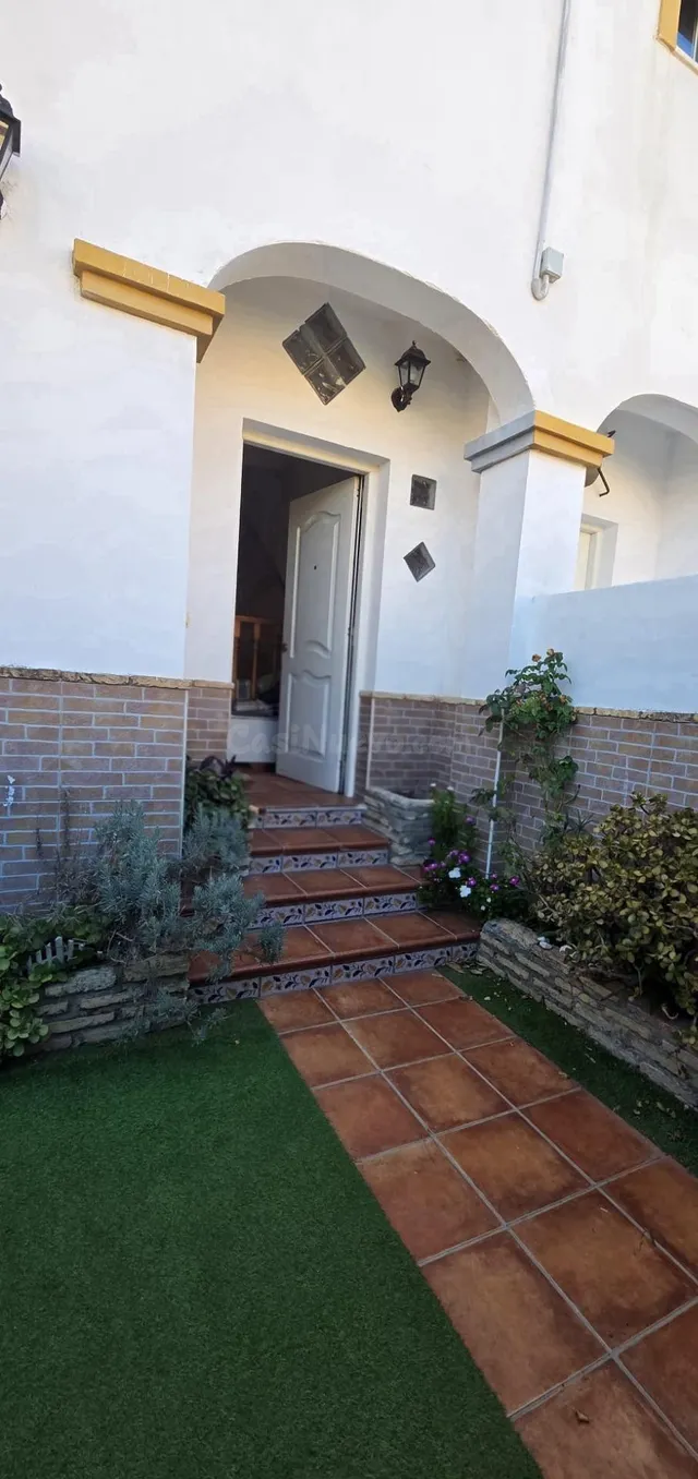 SE VENDE ADOSADO EN PUERTO REAL , ZONA LAS CANTERAS — 3