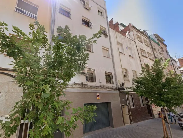 VENTA DE PISO EN HOSPITALET DE LLOBREGAT ( BARCELONA ) - foto 2