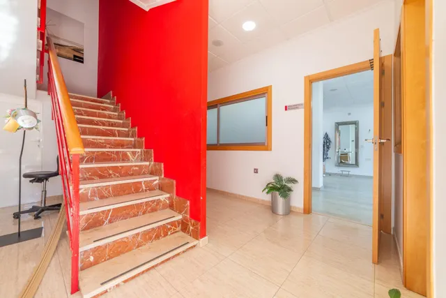 Local comercial 306m² en venta - Centro urbano — 6