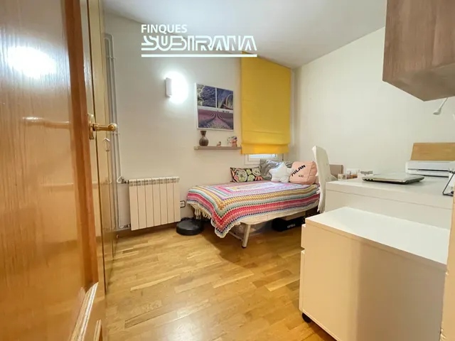Lluminós pis de 3 habitacions a la zona de la Masuca, a Igualada. — 27
