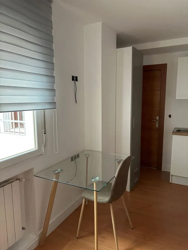 APARTAMENTO EN ALQUILER — 23