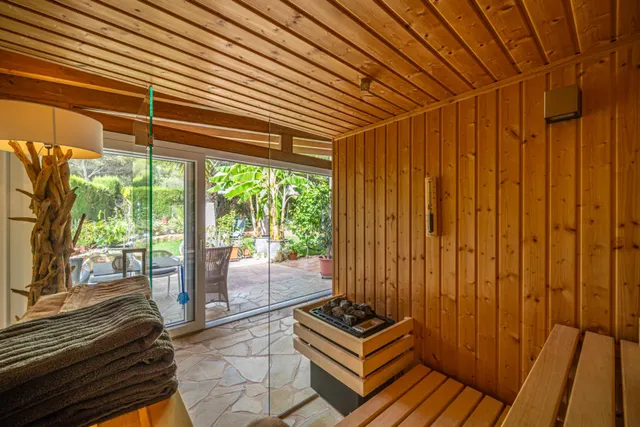 Planta baja totalmente reformada con jardín privado, sauna, piscina comunitaria y parking en Sa Coma — 29