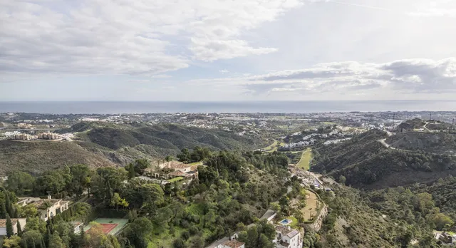 Chalet 6 habitaciones 625m² en venta - El Madroñal — 39