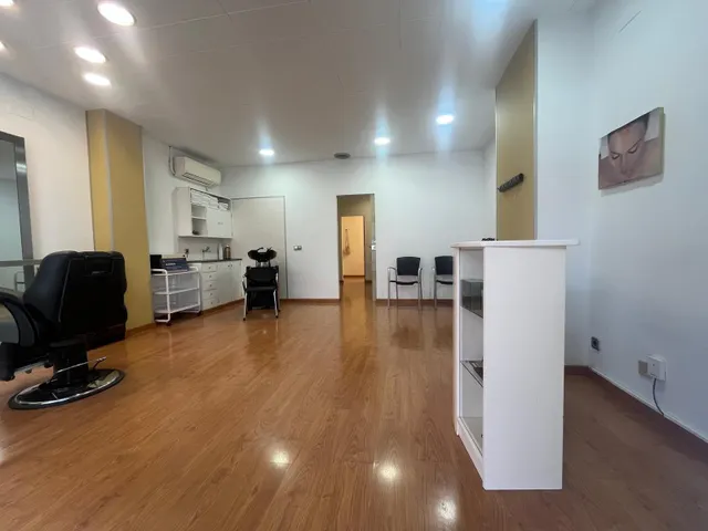 LOCAL DIÁFANO DE 60 M2 EN ZONA SETCAMINS — 5