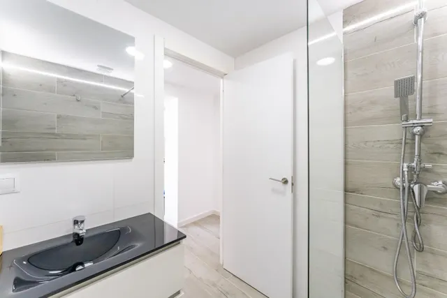Cuatro apartamentos en Avenida del Sol, Benalmádena Costa — 31