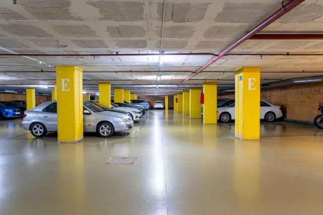 Parking de moto 2m² en alquiler - Les Corts — 14