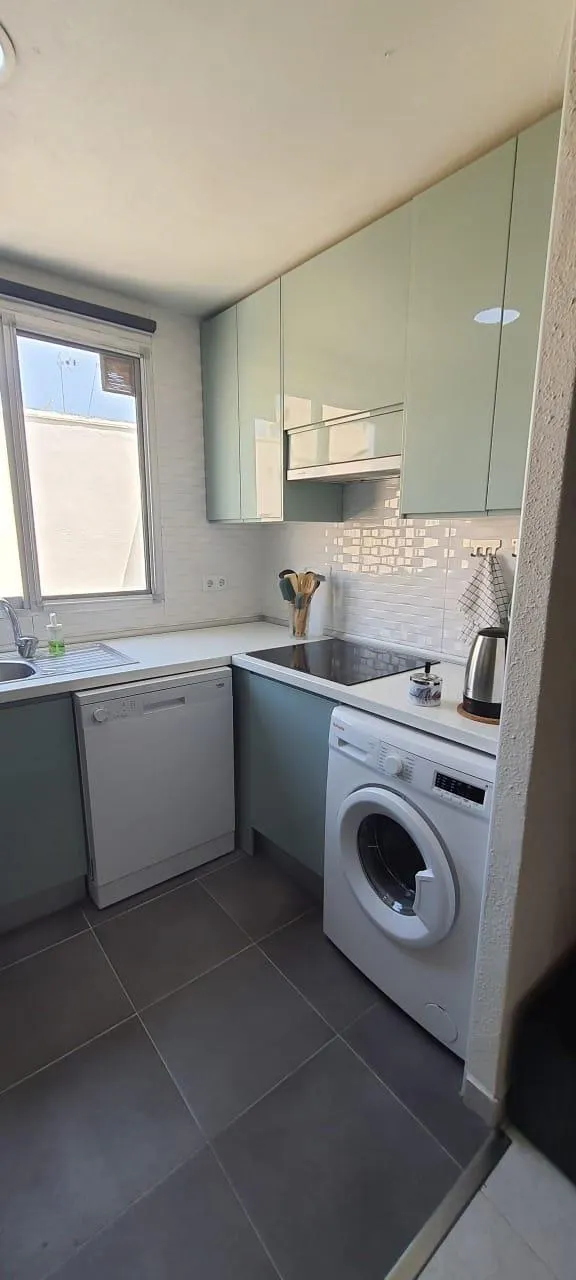 Fantástica vivienda reformada. junto a la playa. ideal para vivir o como inversión — 11