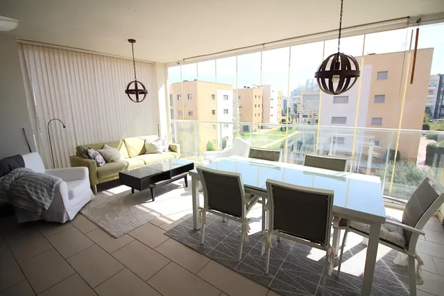 Moderno Apartamento en Villamartín - Los Dolses - foto 2