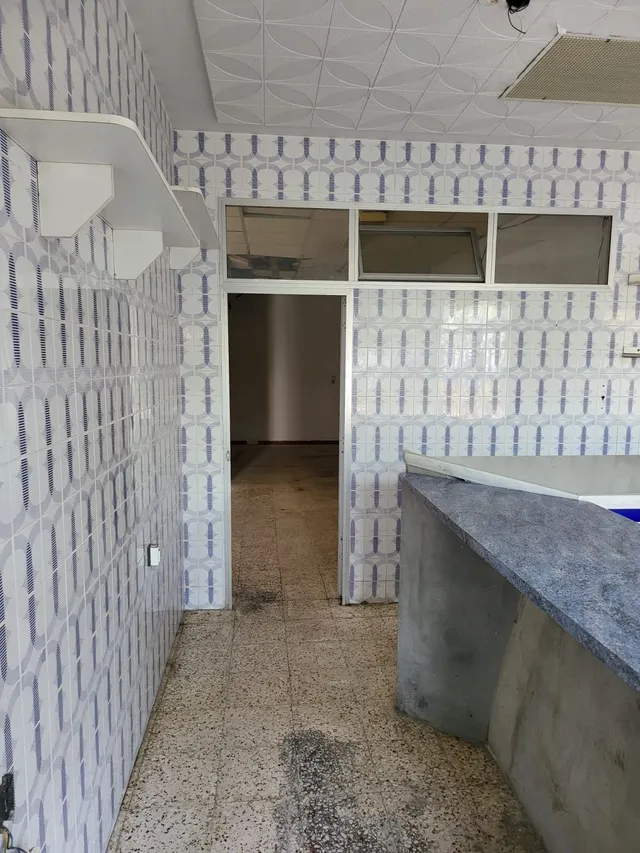 se vende local en nuevas colinas — 14