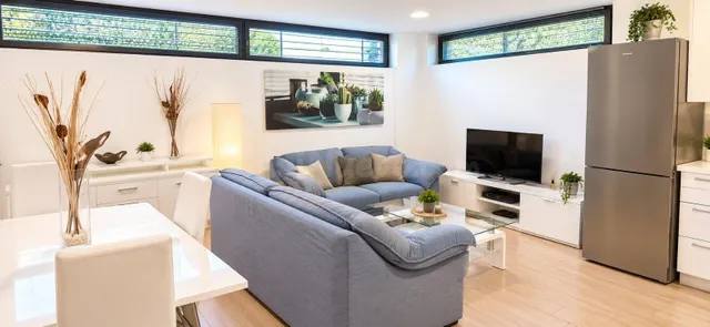 APARTAMENTO INDEPENDIENTE CON PISCINA Y SERVICIOS INCLUIDOS - foto 3