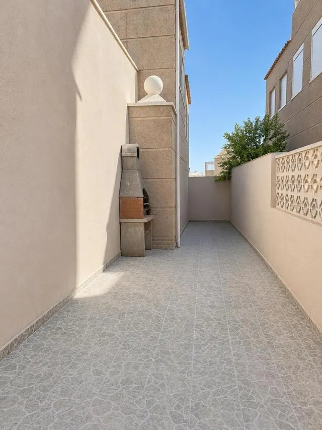 MAGNIFICA VIVIENDA ADOSADA CON PISCINA COMUNITARIA, IDÓNEA PARA SUS DÍAS DE DESCANSO — 17
