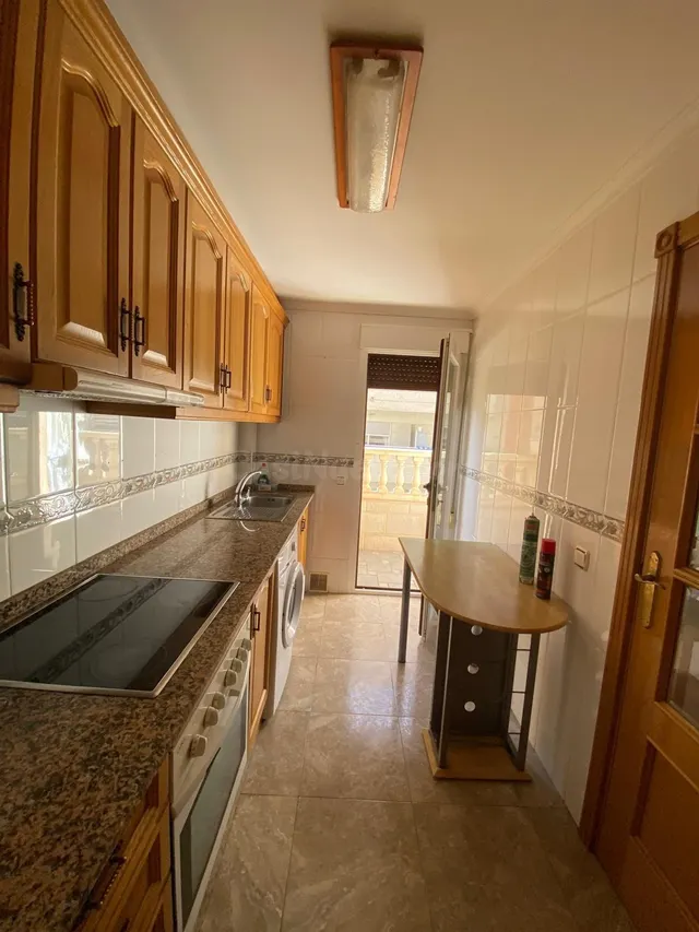 Apartamento con 2 dormitorios, 1 baño, 700 m. de la playa — 3