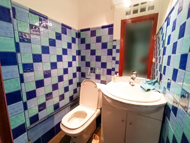 Local comercial amplio en Lauri Volpi. / HH Asesores, Inmobiliaria en Burjassot/ — 10