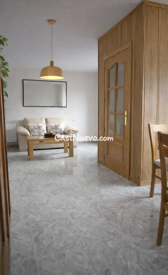 Casa de 3 alturas con chimenea y gran terraza en Abenójar - foto 3