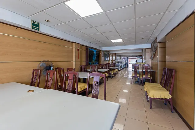 Local comercial en primera línea de playa en Magaluf — 12
