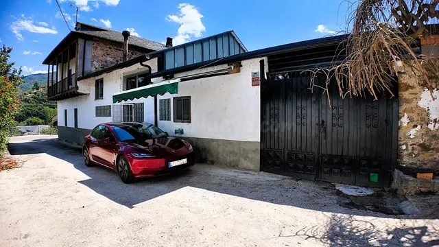 Casa para reformar, con gallinero, garaje, almacén y 47 terr - foto 4