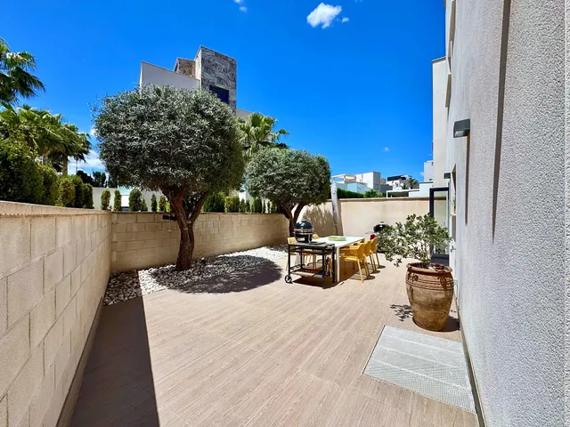 Villa 4 habitaciones 252m² en venta - Bellavista — 41