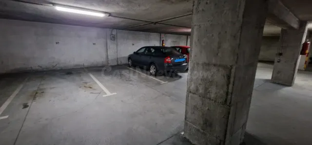 PLAZA DE GARAJE EN ALQUILER EN EL ENSANCHE - foto 4