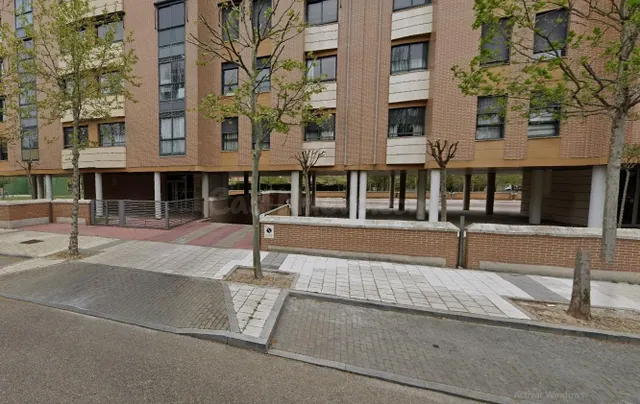 SE VENDE PLAZA DE GARAJE PARA MOTO EN ZONA NUEVO HOSPITAL — 3