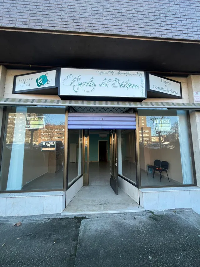 SE VENDE O SE ALQUILA CON OPCIÓN A COMPRA — 5