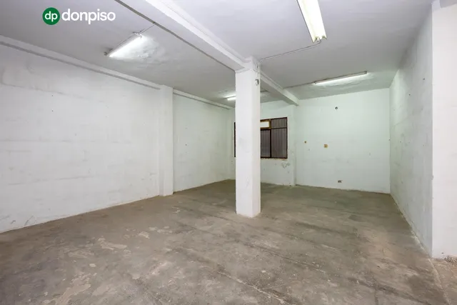 ¡Oportunidad Única en Angel Barrios! Local de 147m2 por solo 190.000€ — 11