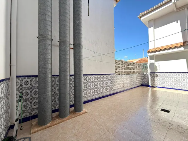 Apartamento con amplia terraza a solo 150 metros de la playa de villananitos – lo pagán — 10