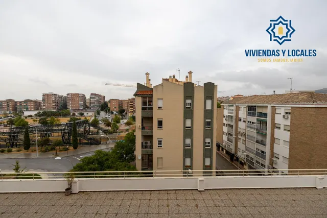 Piso de dos dormitorios en Sanders, en urbanización privada con piscina, pistas de padel, plaza de garaje y trastero — 32