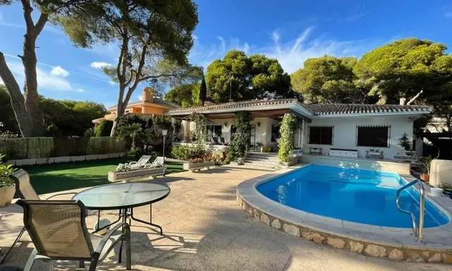 Villa 6 habitaciones 250m² en venta - Aguamarina - foto 3
