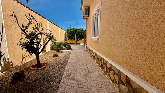 Villa 4 habitaciones 162m² en venta - Doña Pepa — 28