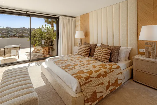 Villa 6 habitaciones 840m² en venta - Aloha — 46