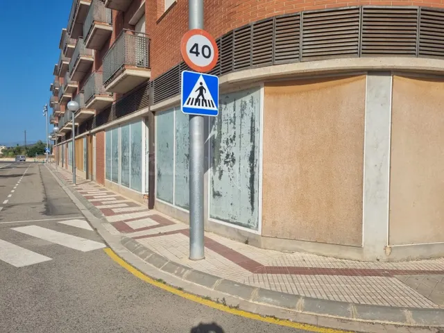 LOCAL COMERCIAL EN VENTA - foto 2
