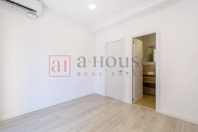 PISO RECIÉN REFORMADO CON GRAN BALCÓN EN L' EIXAMPLE — 15