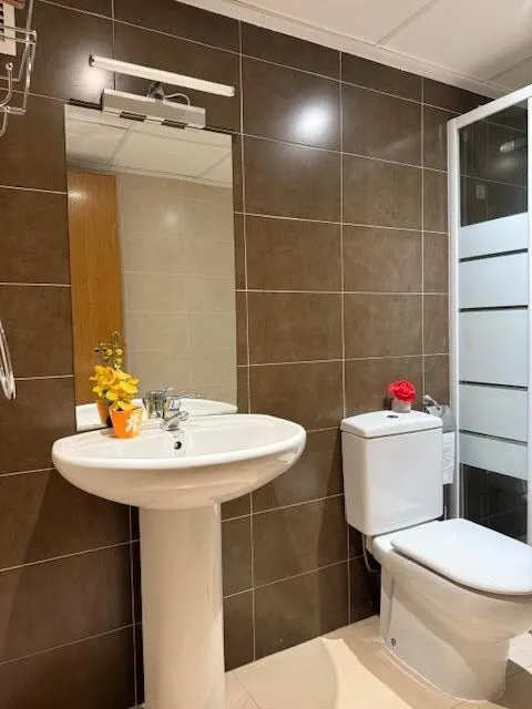 ALQUILER DE APARTAMENTO EN RONDA SUR SIN MUEBLES — 22