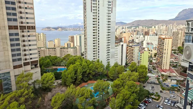 Dos pisos en uno ( oportunidad de inversion en Benidorm ) — 3