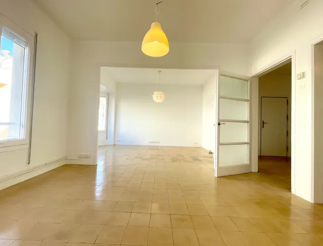 Piso alto de 3 hab. + Vestidor, baño y aseo - Junto Clinica  - foto 5