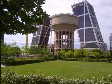 Bajo con jardín privado en chamartín - nueva españa — 7