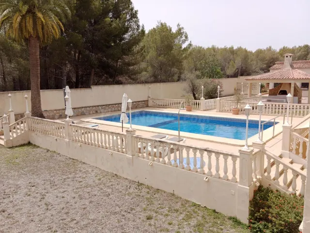 Villa 4 habitaciones 337m² en venta - Zona Sierra Helada - foto 3
