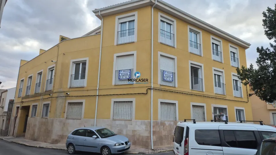 Apartamento de 1 dormitorio con garaje y trastero. Centro Tarancon