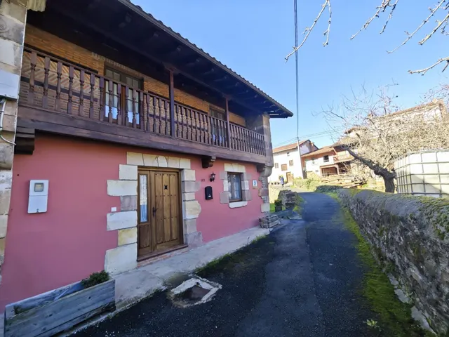 CASA PAREADA CON JARDÍN EN CIEZA — 19