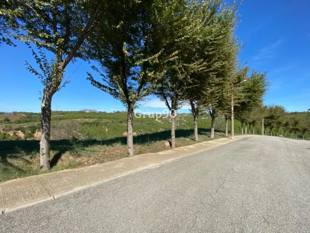 Parcela residencial de 2.000 m2 en Castellbisbal — 2