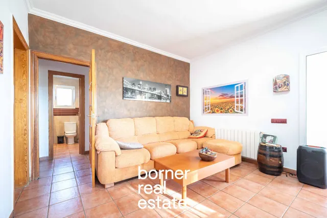 Casa con jardín en Sant Muç, Rubí — 26