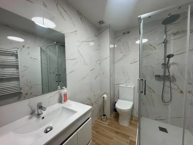 Espectacular piso en avenida de buenos aires con posibilidad de garaje — 24