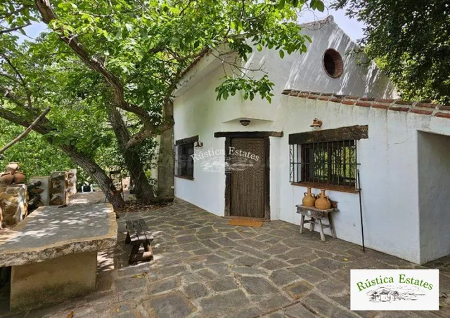 Casa de campo-Masía en Venta en Jubrique Málaga